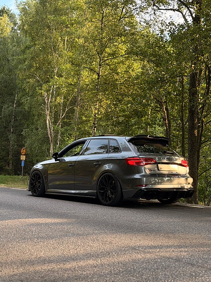 Audi RS3 4 of 5