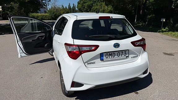Toyota Yaris 11 of 11