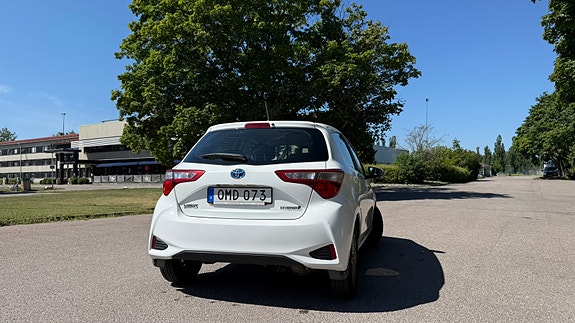 Toyota Yaris 4 of 11