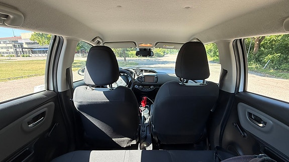 Toyota Yaris 6 of 11