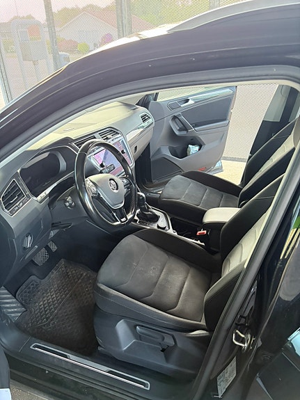 Volkswagen Tiguan 5 of 5