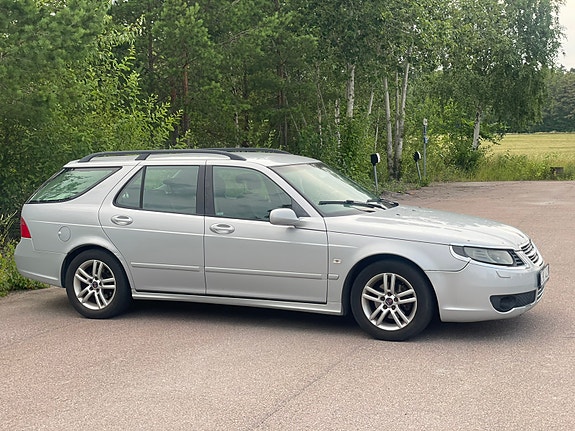 Saab 9-5 3 of 5