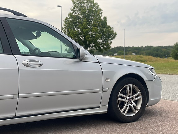 Saab 9-5 4 of 5