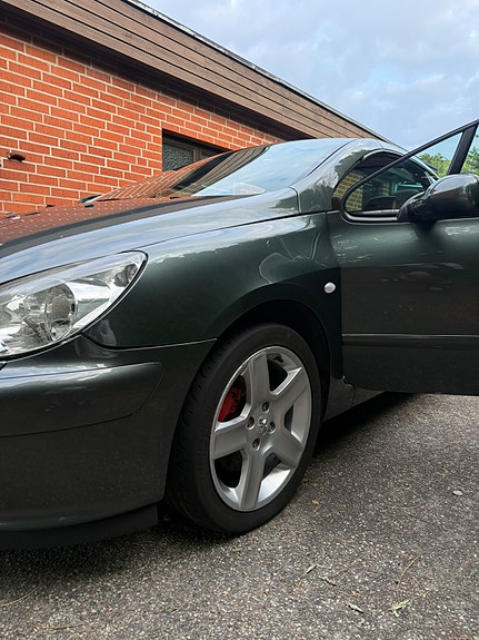 Peugeot 307 CC 3 of 5