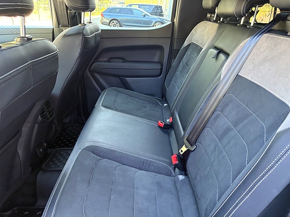 Volkswagen Amarok 8 of 13