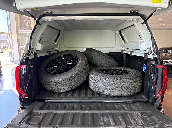 Volkswagen Amarok 5 of 13