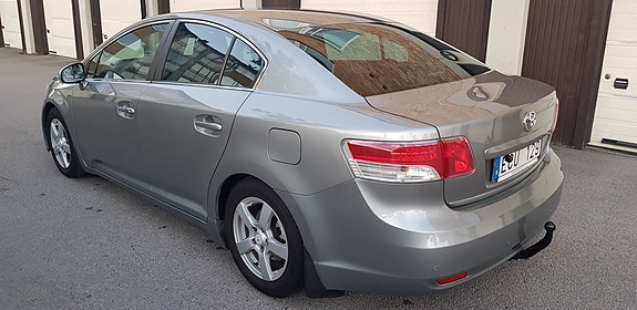 Toyota Avensis 3 of 15