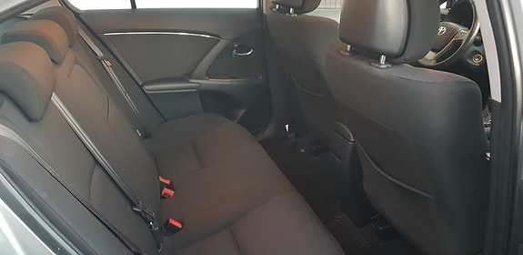 Toyota Avensis 6 of 15