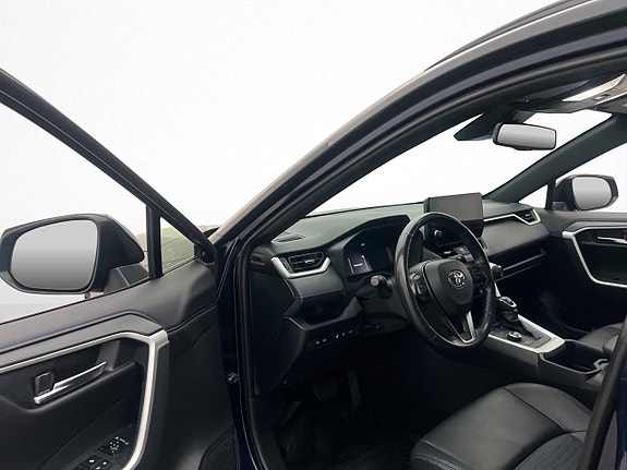 Toyota RAV4 11 of 30