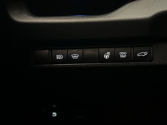 Toyota RAV4 26 of 30