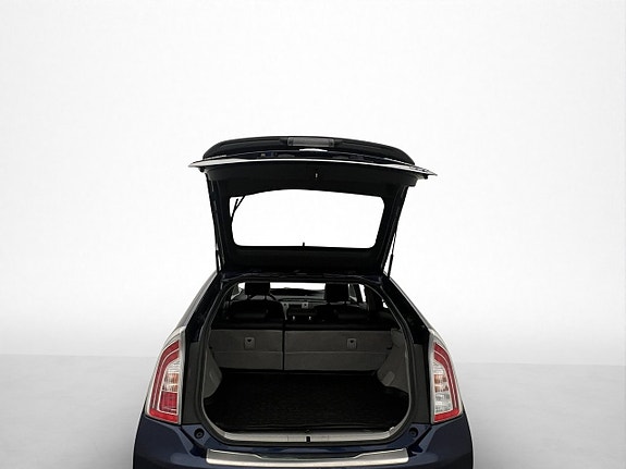 Toyota Prius 27 of 30