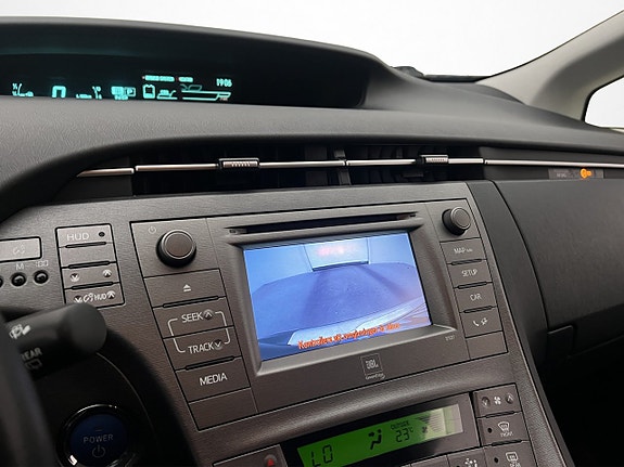 Toyota Prius 25 of 30