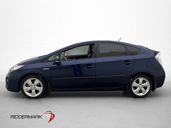 Toyota Prius 4 of 30