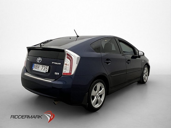Toyota Prius 8 of 30