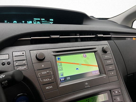 Toyota Prius 23 of 30