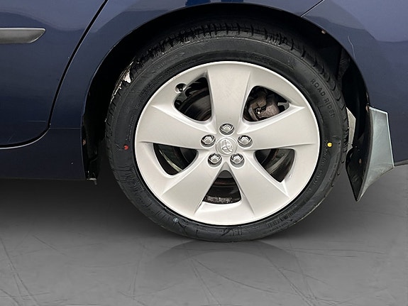 Toyota Prius 29 of 30
