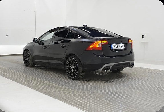 Volvo S60 5 of 5