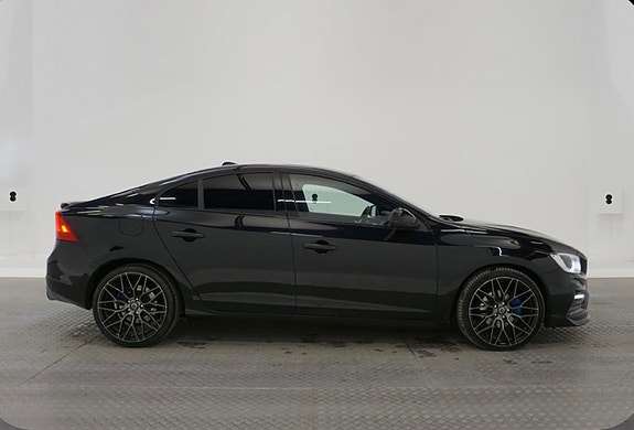 Volvo S60 4 of 5