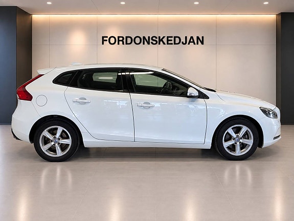 Volvo V40 5 of 18