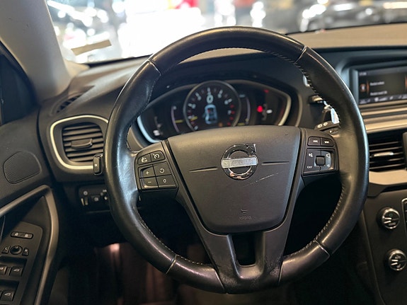 Volvo V40 11 of 18