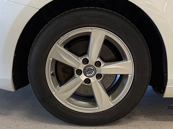 Volvo V40 8 of 18