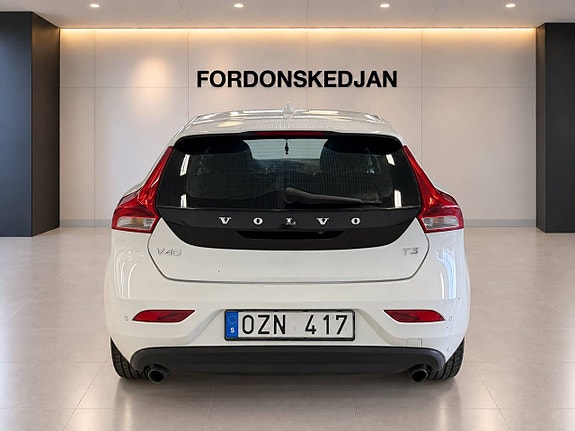 Volvo V40 6 of 18