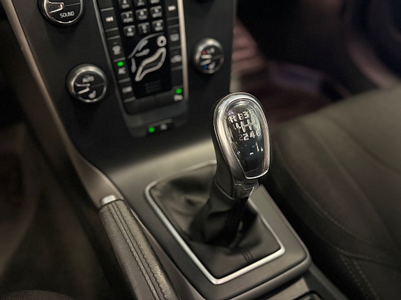 Volvo V40 16 of 18
