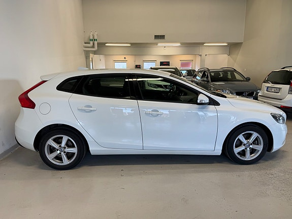Volvo V40 5 of 5