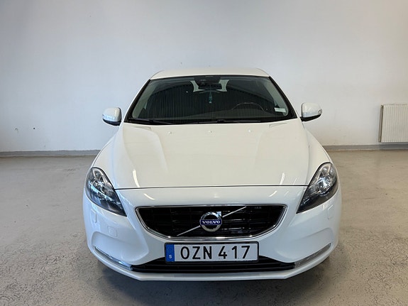 Volvo V40 3 of 5
