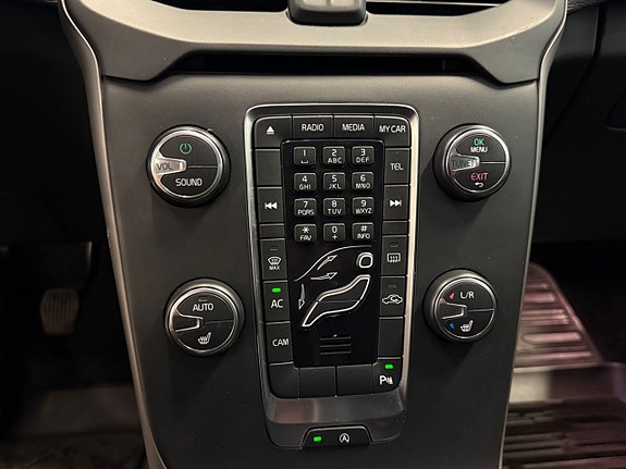 Volvo V40 15 of 18