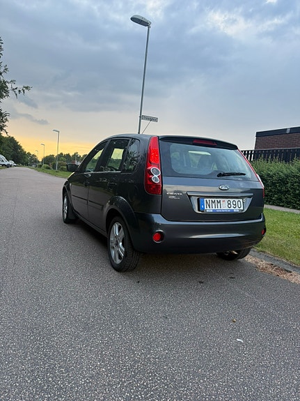 Ford Fiesta 5 of 5