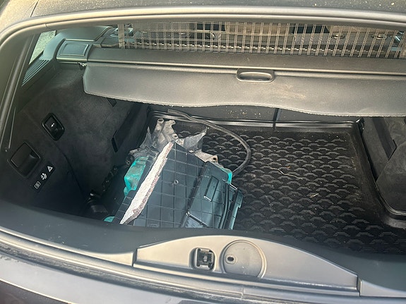 BMW 320i 9 of 9