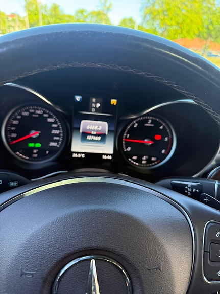 Mercedes-Benz GLC220 d 4 of 5
