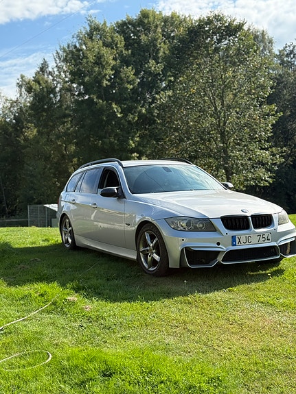 BMW 325i 4 of 6