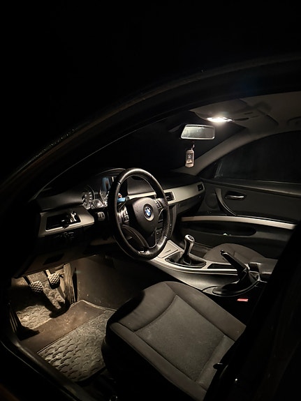 BMW 325i 5 of 6