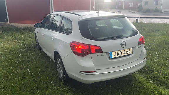 Opel Astra 4 of 5