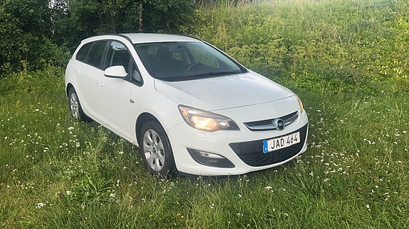 Opel Astra 2 of 5