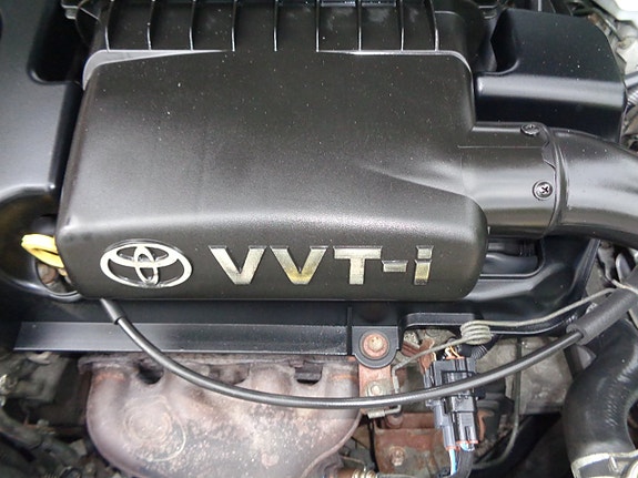 Toyota Yaris 30 of 30