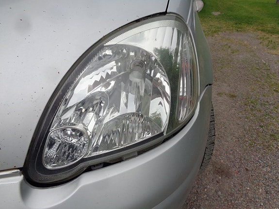 Toyota Yaris 10 of 30
