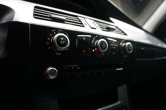 BMW 520 15 of 24
