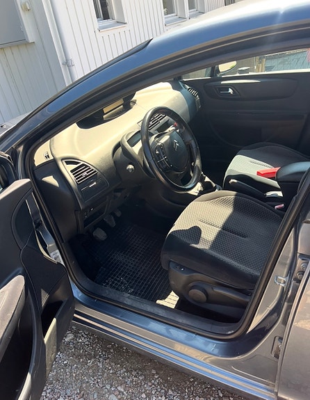 Citroen C4 4 of 7