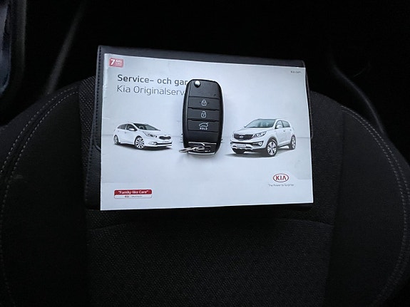 Kia Carens 21 of 21
