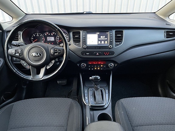 Kia Carens 6 of 21
