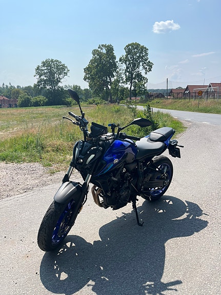 Yamaha MT07 2 of 6