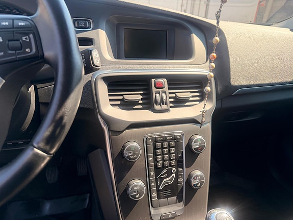 Volvo V40 5 of 8