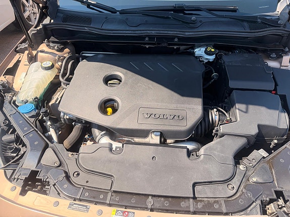 Volvo V40 4 of 8