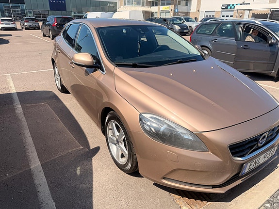 Volvo V40 8 of 8