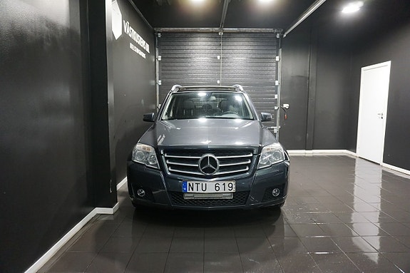 Mercedes-Benz GLK250 2 of 5