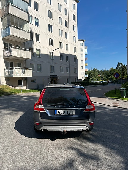 Volvo XC70 3 of 5