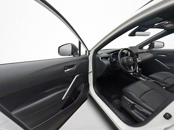 Toyota Corolla Cross 8 of 29